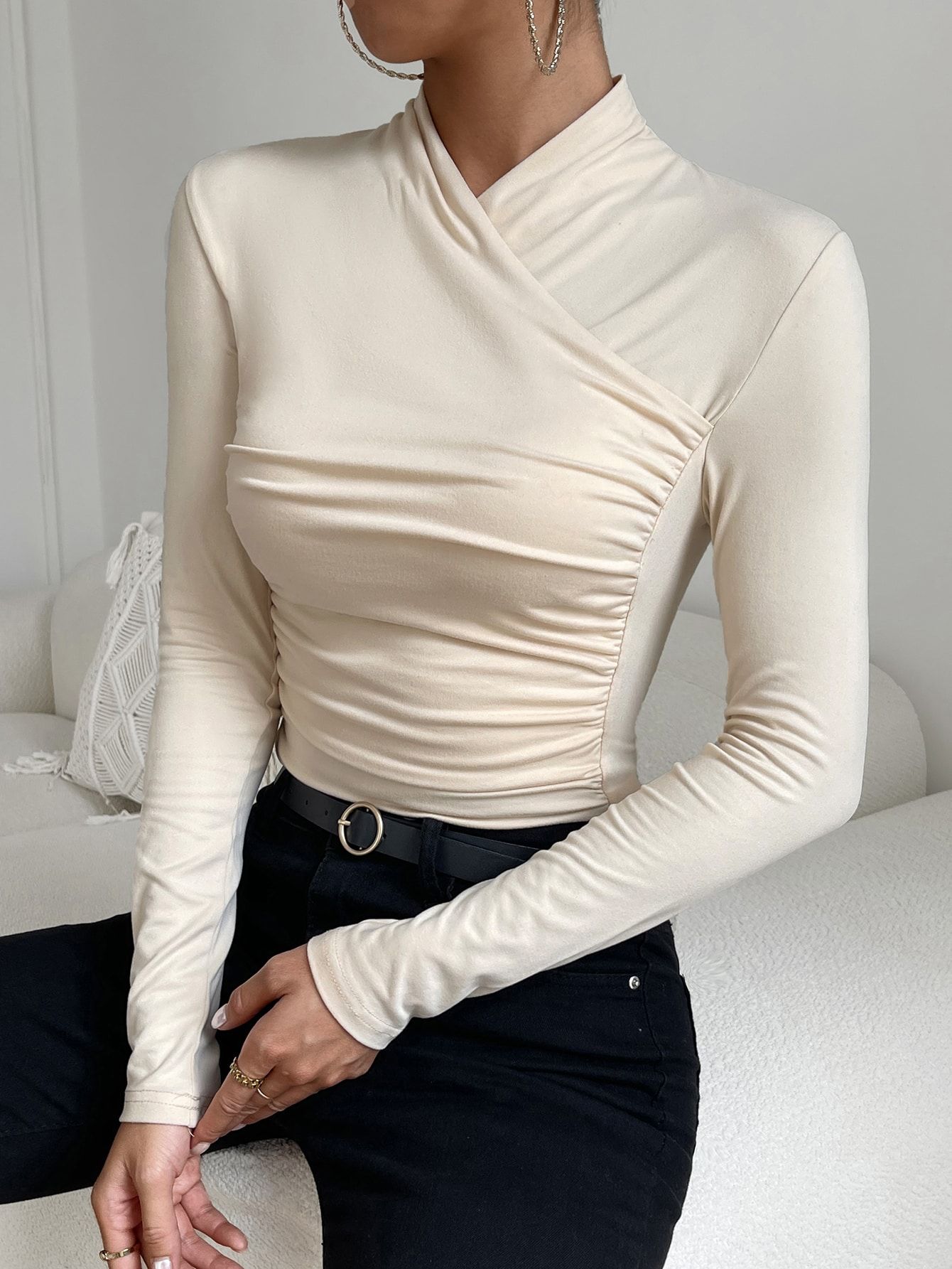 Лонгсливы выверенной формы на каждый день